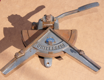 Universal Lead cutter 6